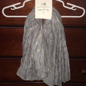 BRAND NEW patterned scarf